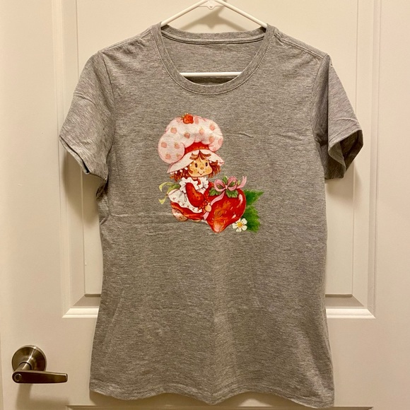 NWOT Strawberry Shortcake tee (M) - Picture 2 of 9